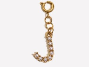 Charm lettre J perlée